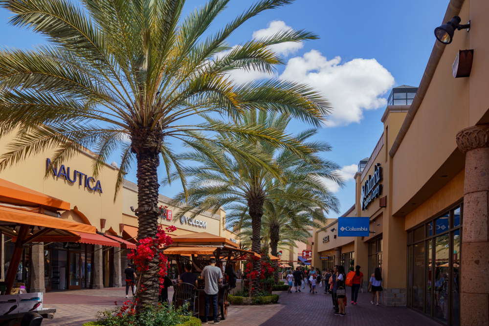 Los,Angeles,,Apr,18:,Morning,View,Of,The,Citadel,Outlets